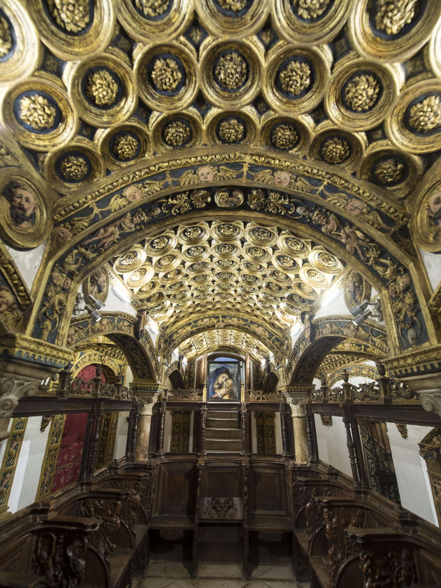 Interior de la Colegiata de Nuestra Señora de la Asunción de Osuna. (EFE/Rafa Alcaide)