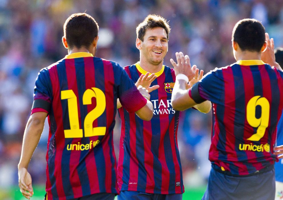 Foto: Messi celebra uno de los goles ante el Valerenga junto a Alexis y Adriano.