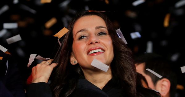 Foto: Inés Arrimadas en la celebración de su victoria el 21-D. (Reuters)