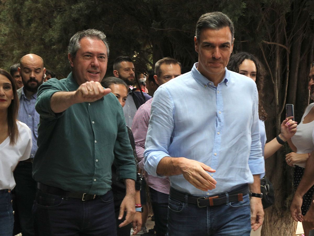 Foto: Juan Espadas y Pedro Sánchez, en Granada. (EFE/Pepe Torres)