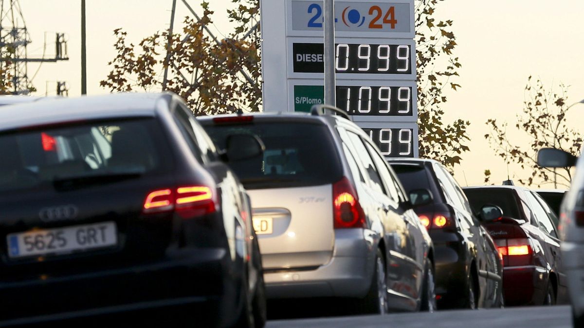 El precio de los carburantes toca mínimos del verano ante el puente del 15 de agosto