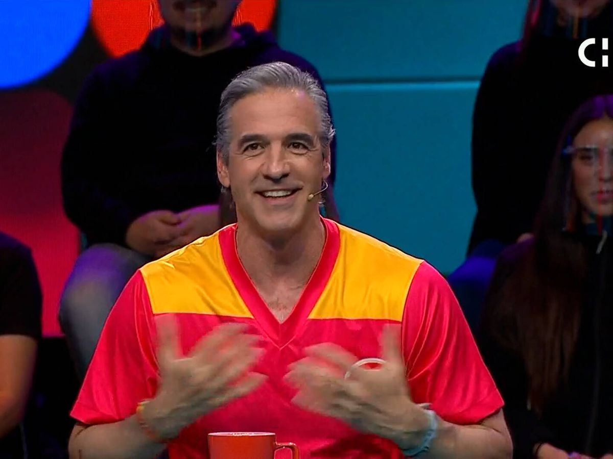 Foto: Paco de Benito, en su último programa en el 'Mundial de Pasapalabra'. (ECTV/Chilevisión)