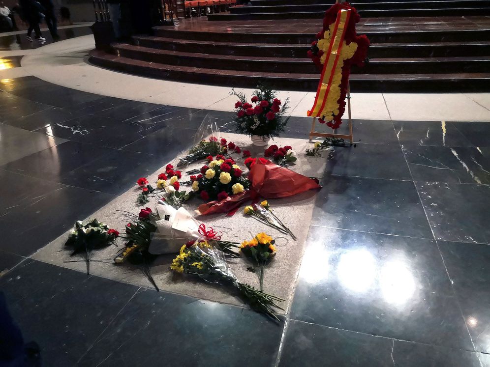 Foto: La sepultura de Franco en el Valle de los Caídos. (EFE)