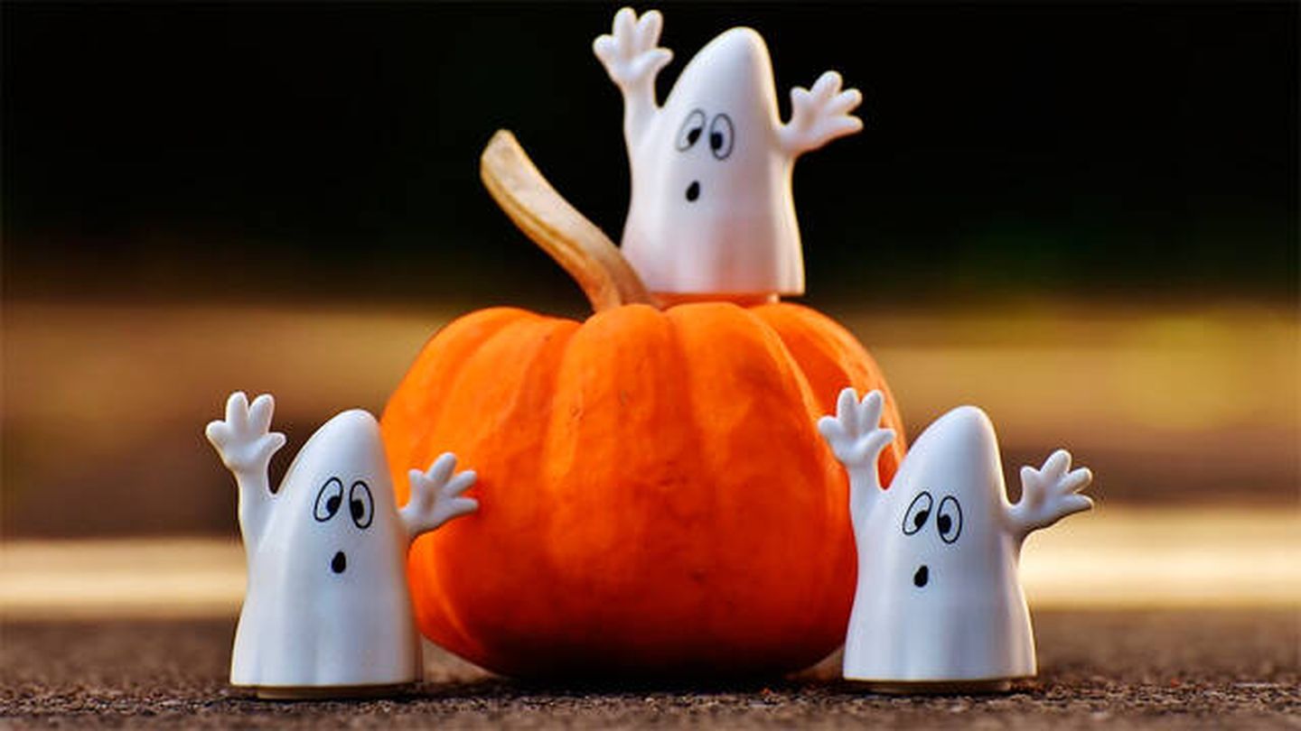 En Halloween nunca faltan fantasmas y calabazas (Pixabay)
