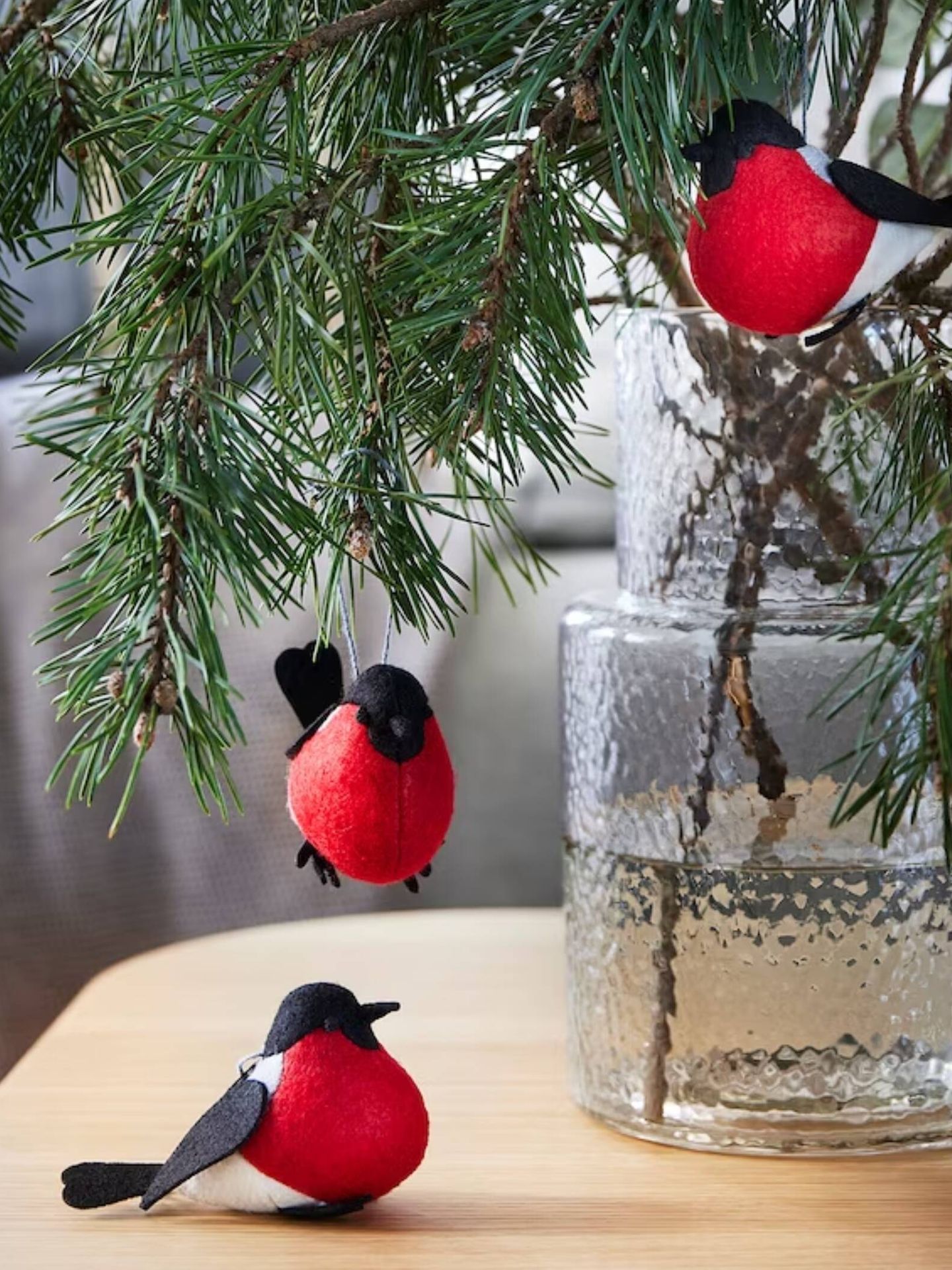 Unos pajaritos para adornar el árbol de Navidad de Ikea por menos de 20 euros. (Cortesía/Ikea)