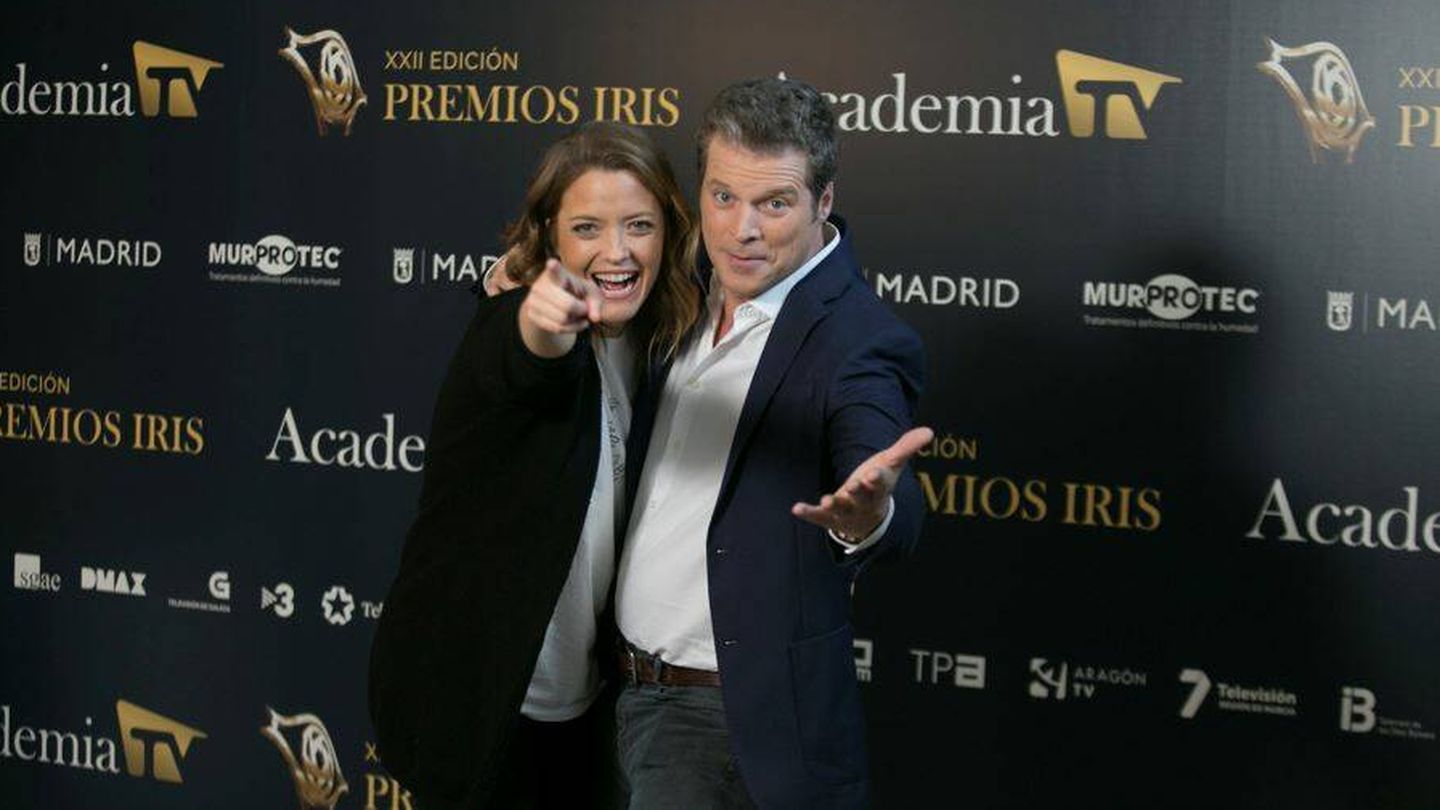 María Casado y Jota Abril, en los Premios Iris 2020 y 2021. (Academia TV)