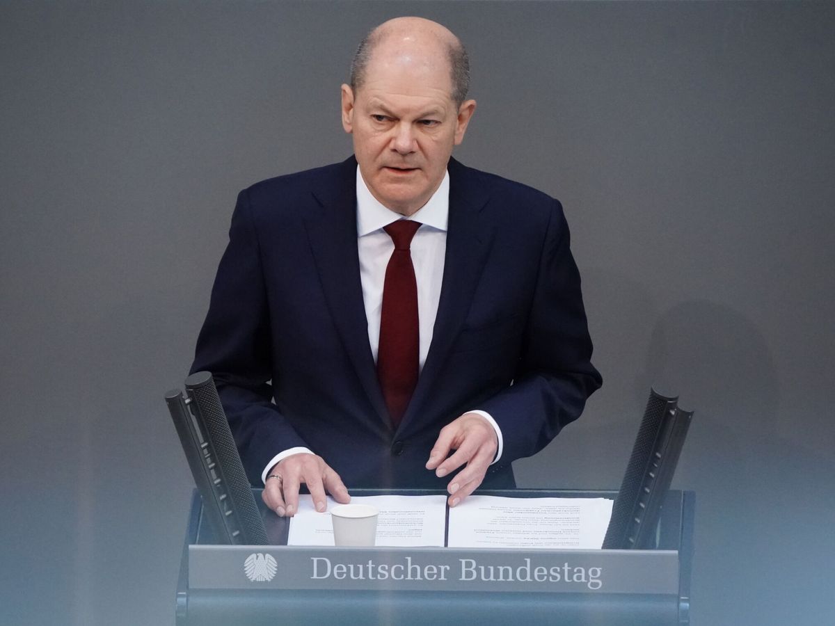 Foto: El canciller alemán, Olaf Scholz, en el Bundestag. (EFE/Clemens Bilan)
