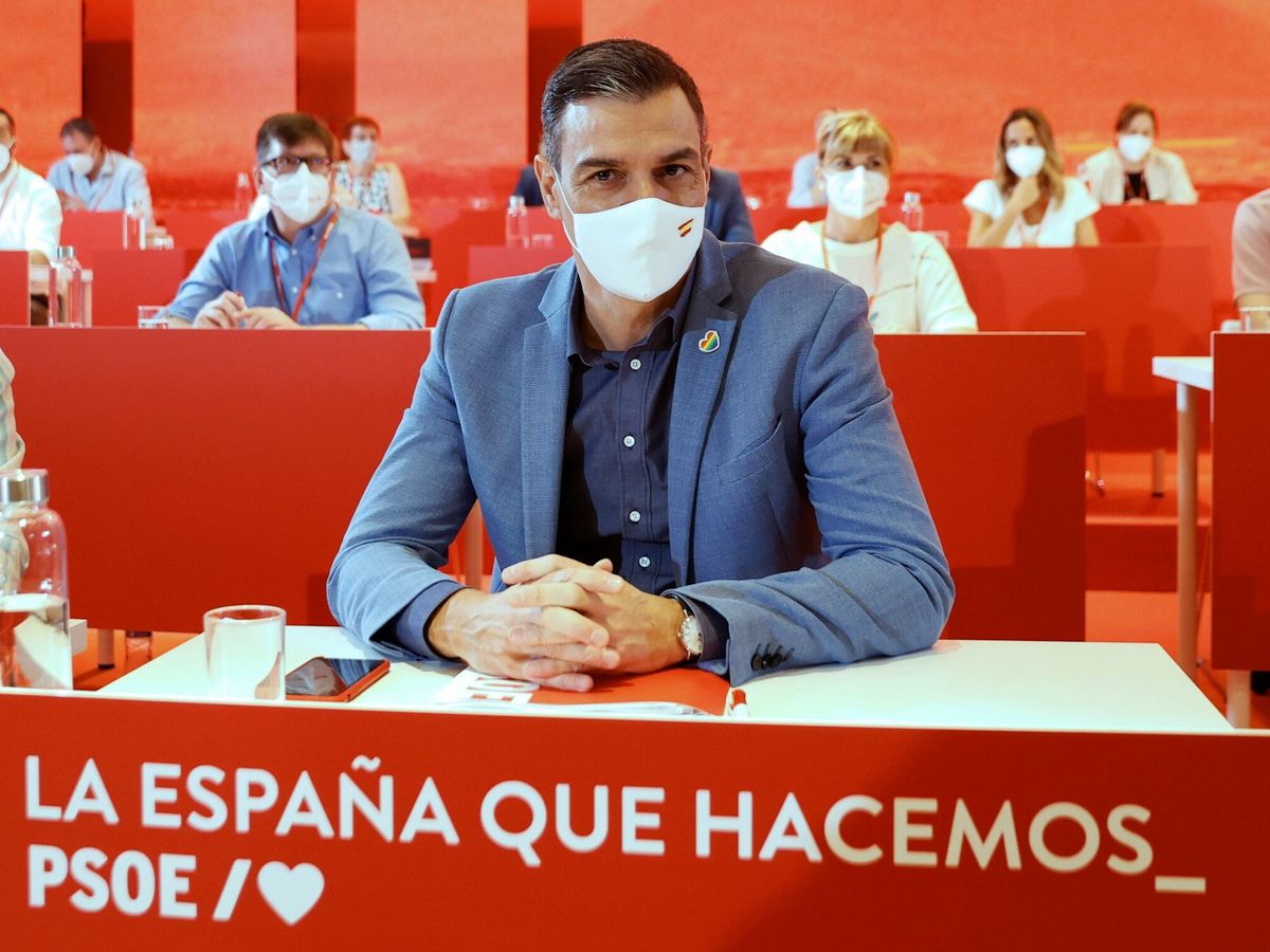 Foto: El secretario general del PSOE y presidente del Gobierno, Pedro Sánchez, durante la reunión del Comité Federal del partido que se celebra este sábado en Madrid. (EFE)