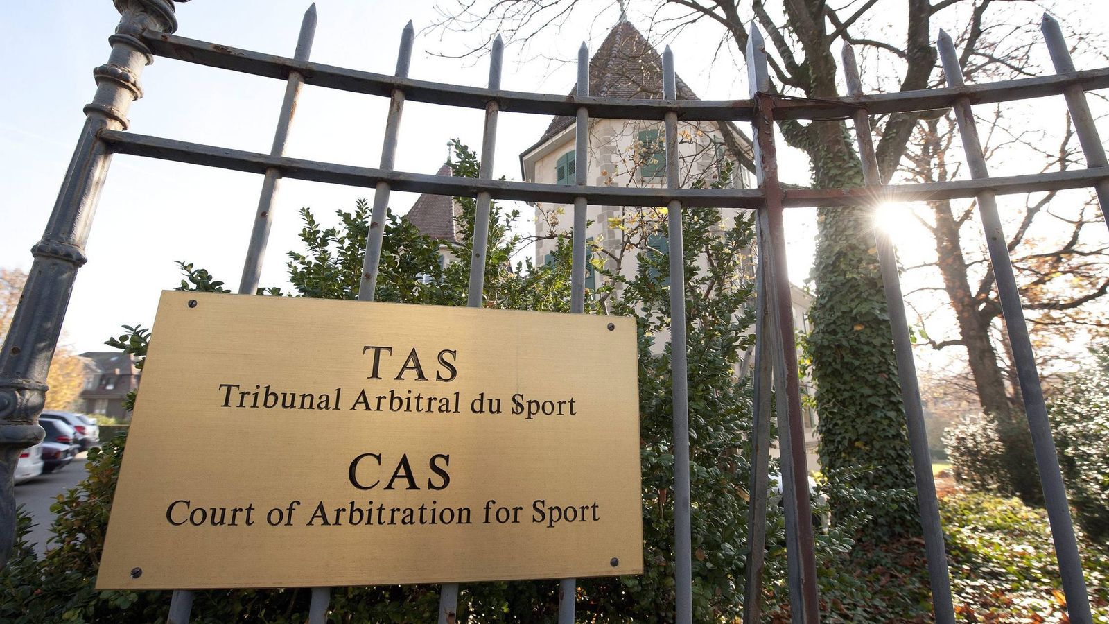 Foto: Imagen de la entrada al edificio del Tribunal de Arbitraje Deportivo (EFE)