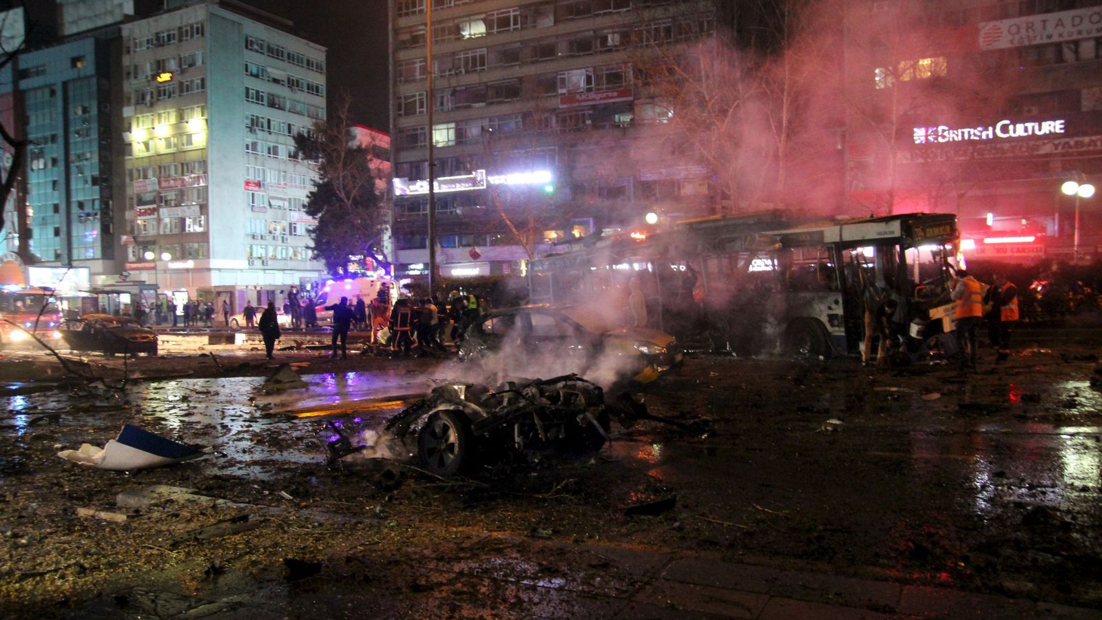 Foto: Escenario de la explosión en Ankara. (Reuters)