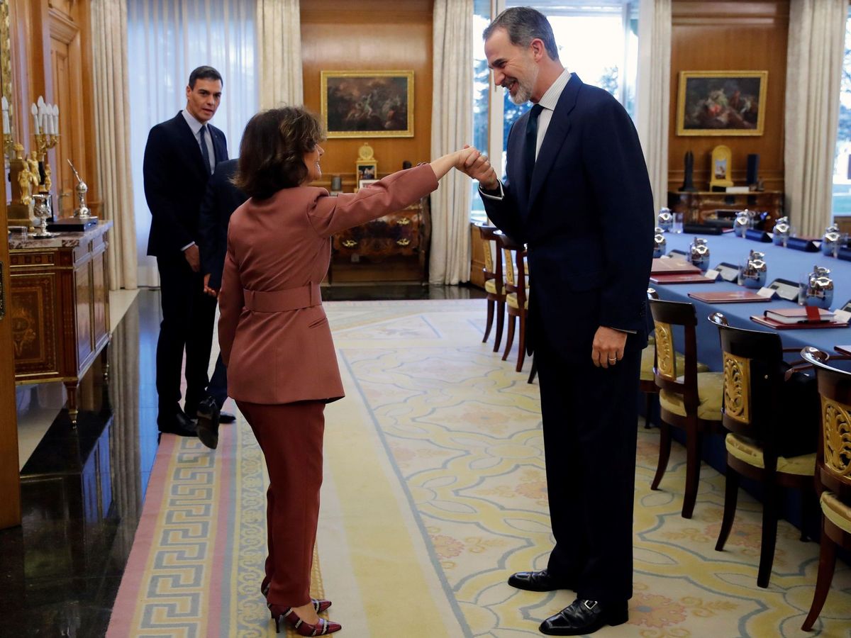Foto: El rey Felipe VI recibe a la vicepresidenta primera del Gobierno, Carmen Calvo. (EFE)