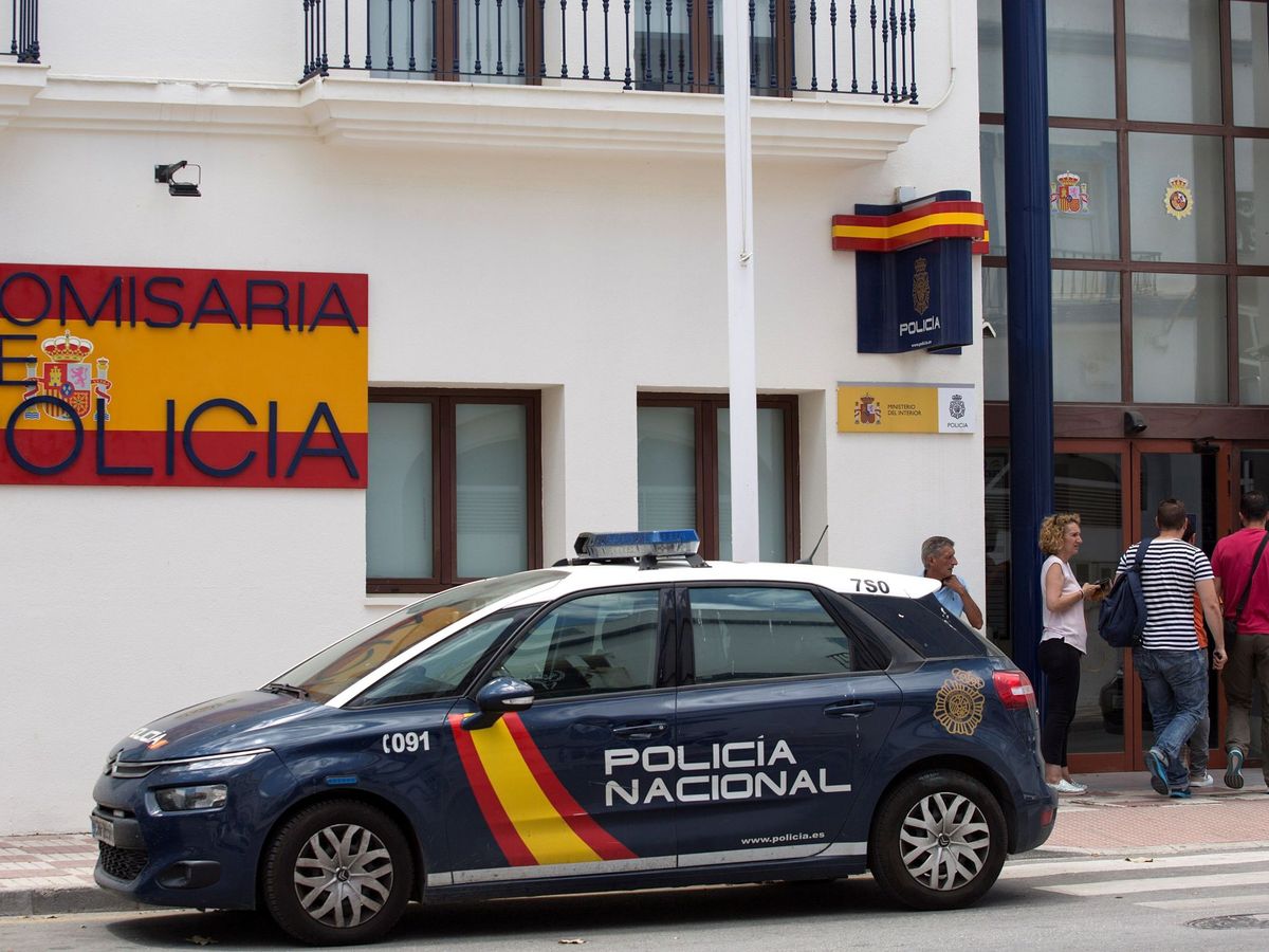 Foto: Comisaría de la Policía Nacional en Estepona. (EFE/Daniel Pérez)