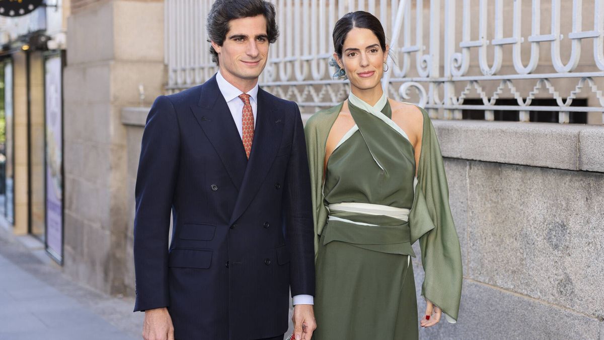 El bolso de invitada de boda favorito de Sofía Palazuelo es 'made in Spain', artesano y cuesta 160 euros