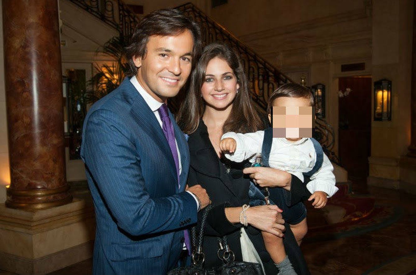 Alejandro Bataller junto a su mujer, Rosana, y su hijo