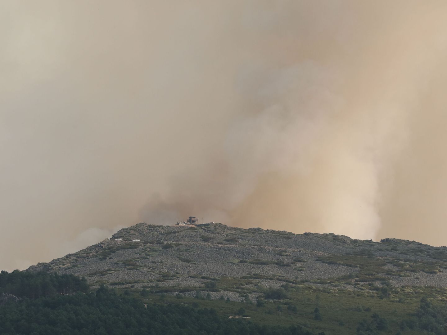 Incendio en Las Hurdes. (EFE/Carlos García) 