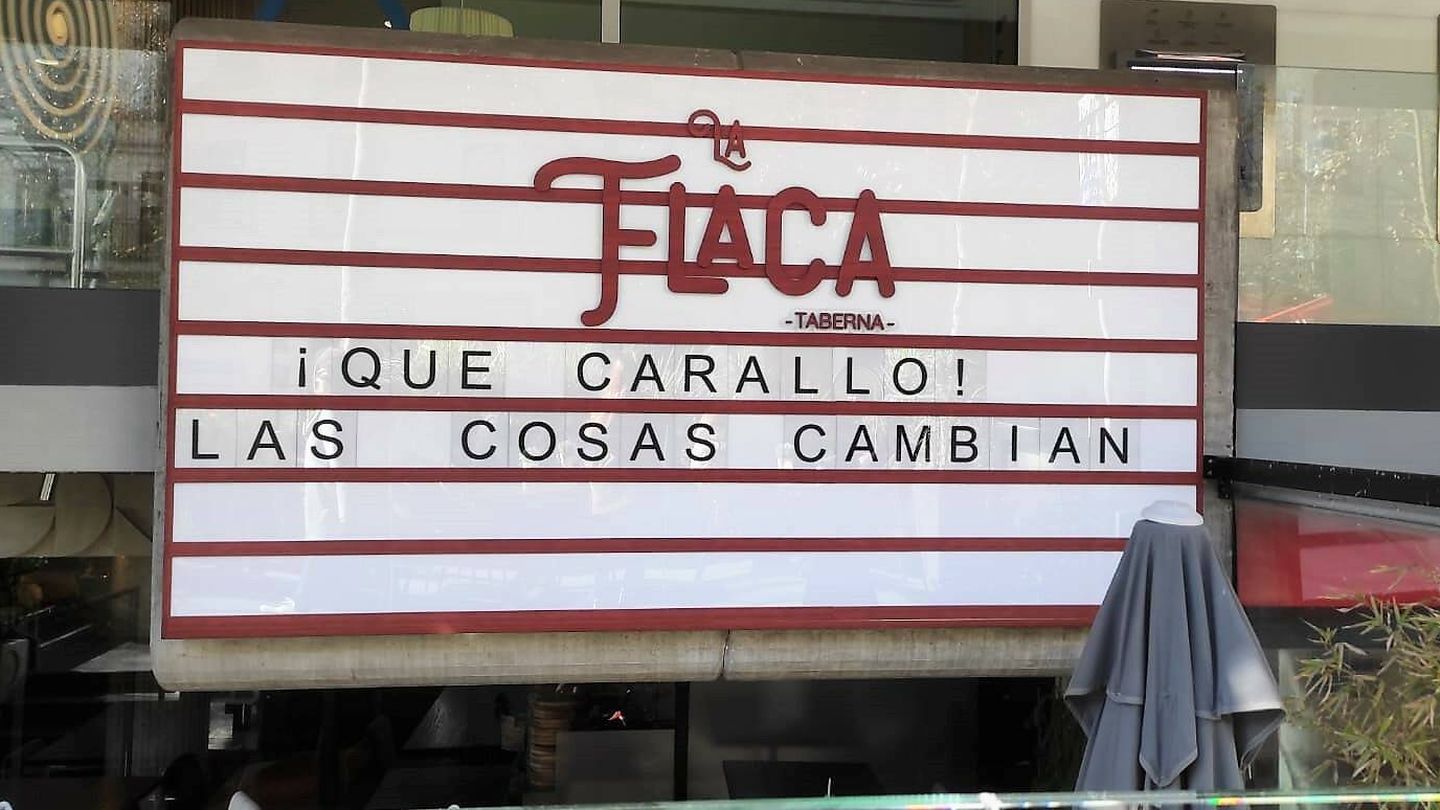 Un lavado de cara: La Flaca, el nuevo nombre del famoso Bar Carallo en Recoletos, Madrid. (L.B.)