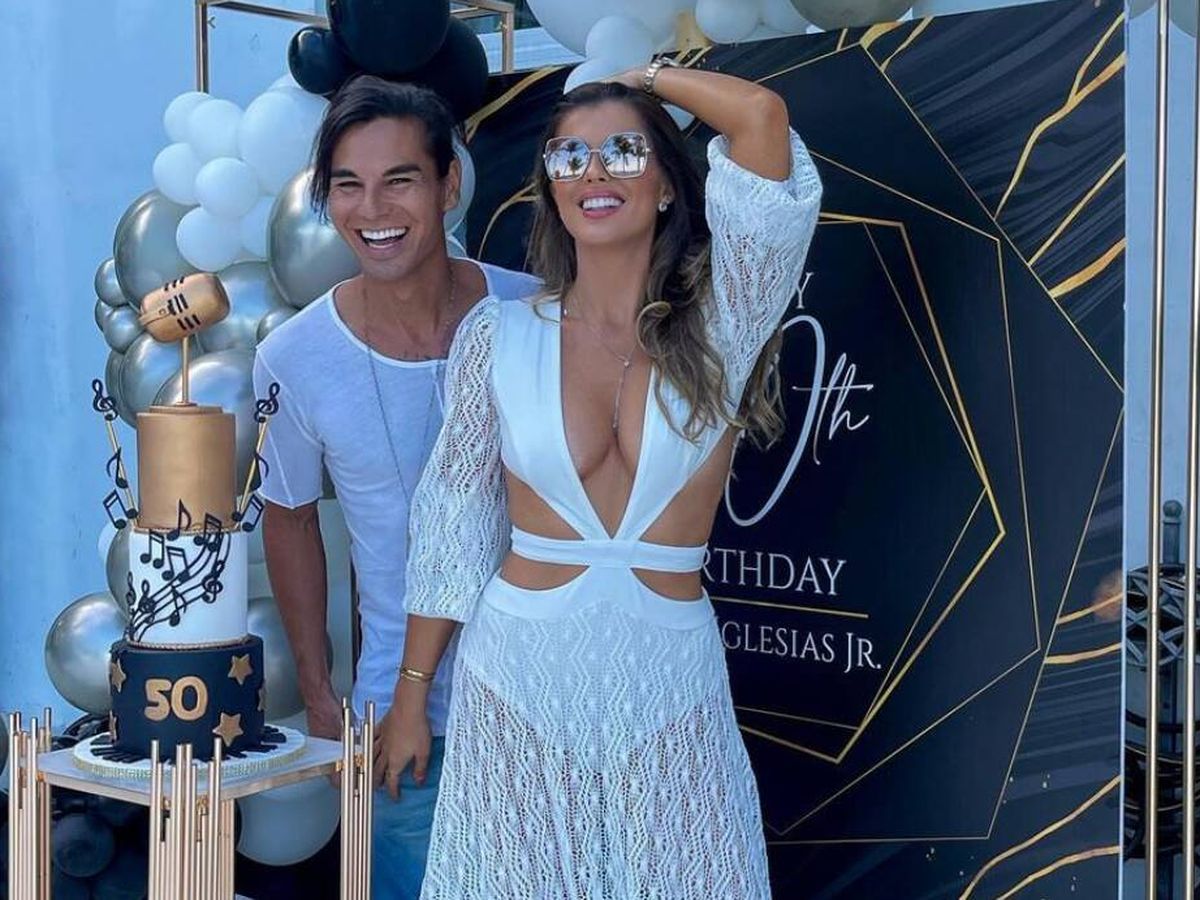 Foto: Julio José Iglesias Jr. y su novia Vivi Di Domenico, celebrando su cumpleaños. (Instagram/@vivididomenico)