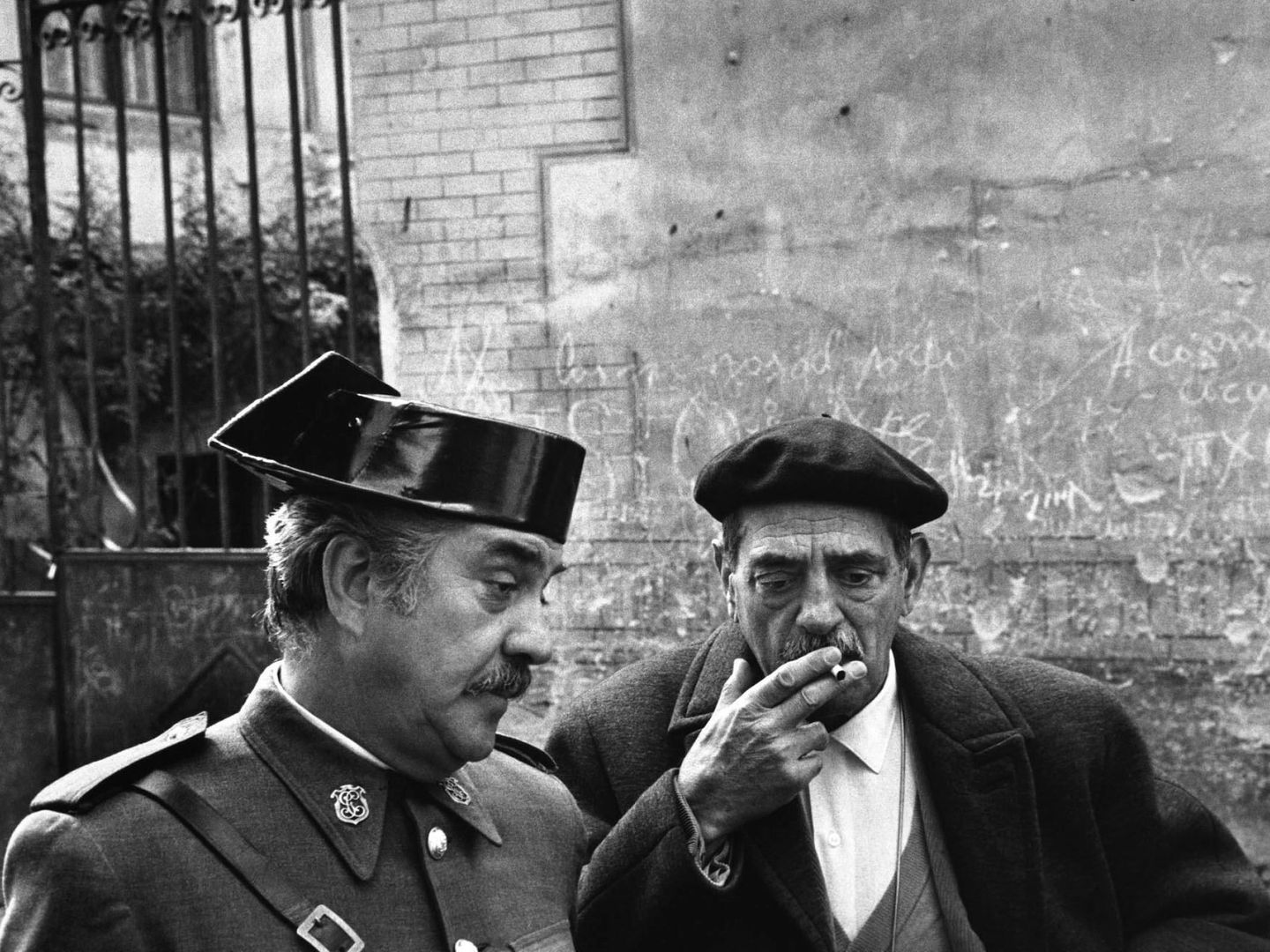 Luis Buñuel en el rodaje de 'Tristana'. (Efe)