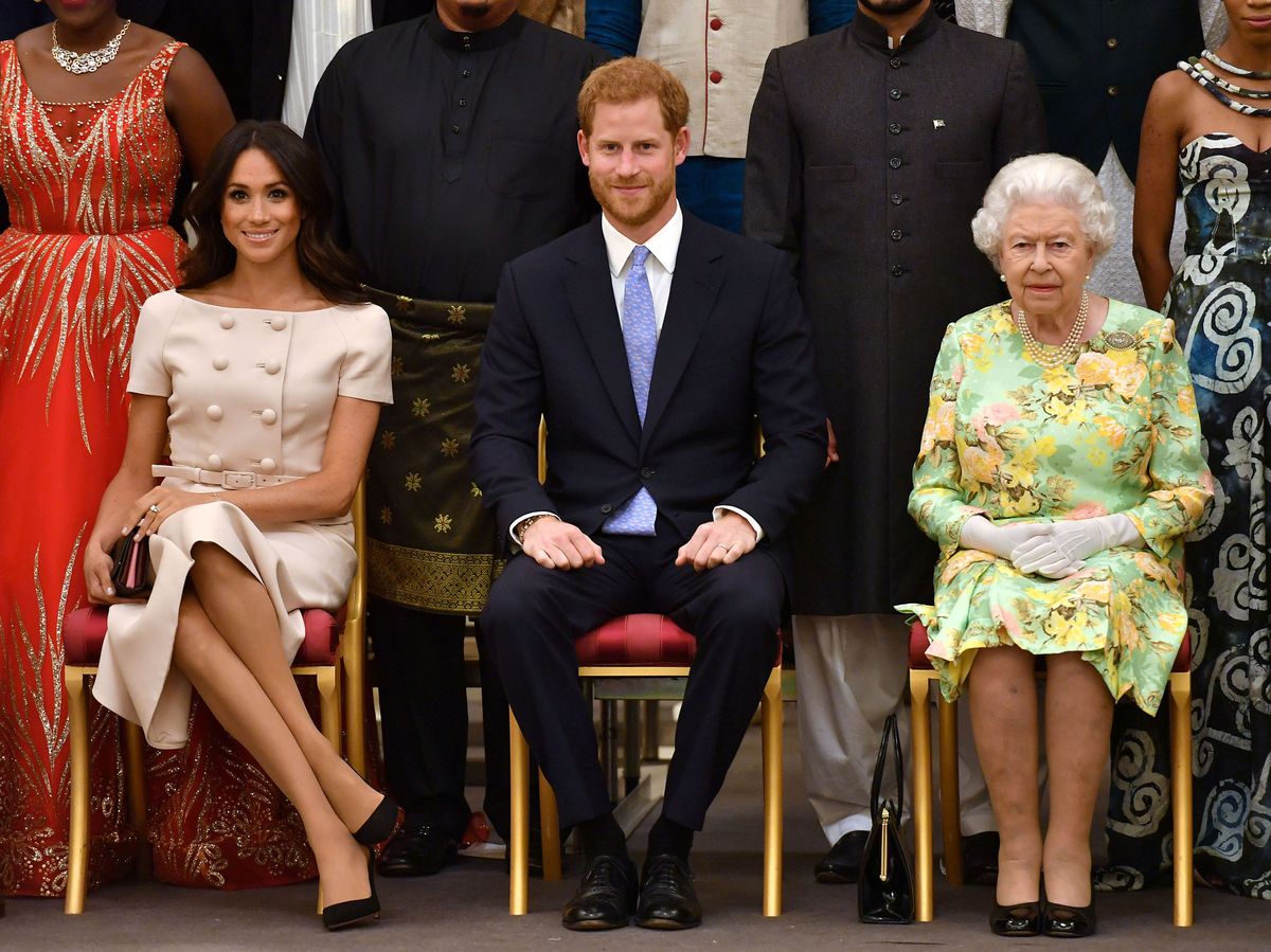 Foto: Los duques de Sussex, con la reina Isabel en una imagen de archivo. (Reuters)