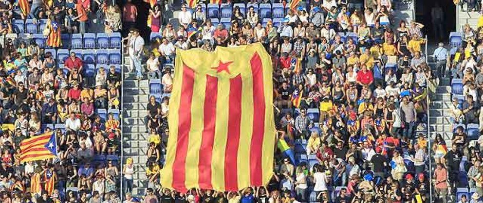 Foto: Un Camp Nou hasta la bandera clama por la independencia en el 'concert per lla llibertat'