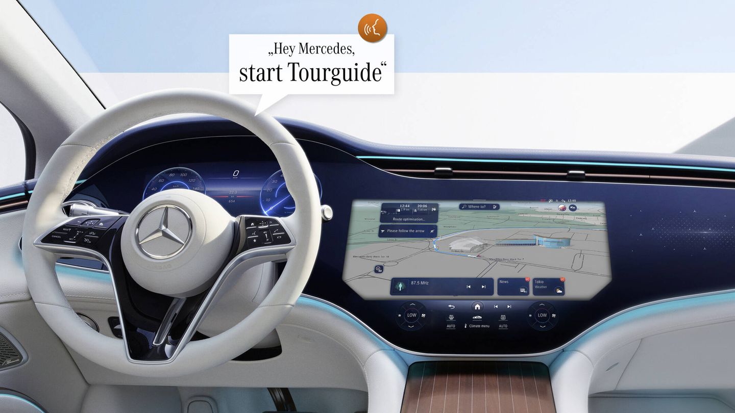 El sistema se inicia pronunciando ''Hey Mercedes, start Tourguide''.