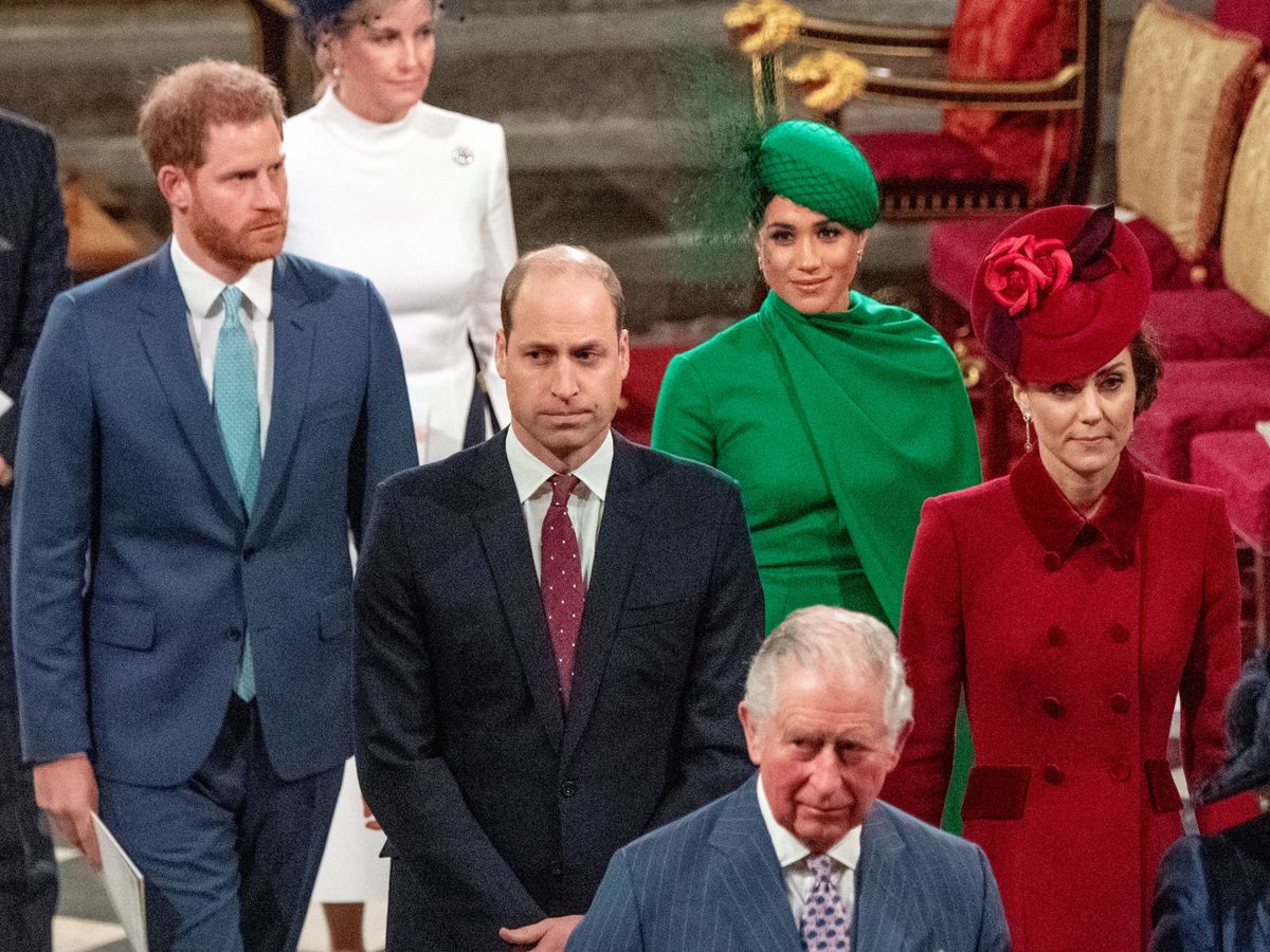 Foto: El príncipe Harry, Meghan Markle y el príncipe Guillermo. (Reuters)
