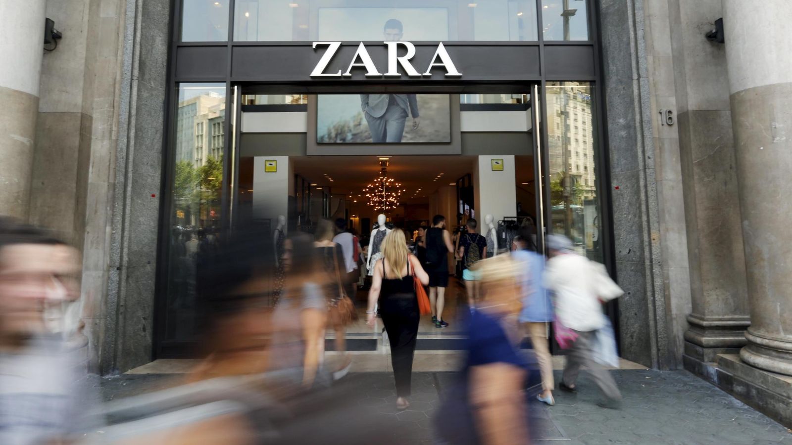 Foto: Una tienda de Zara en Barcelona. (EFE)