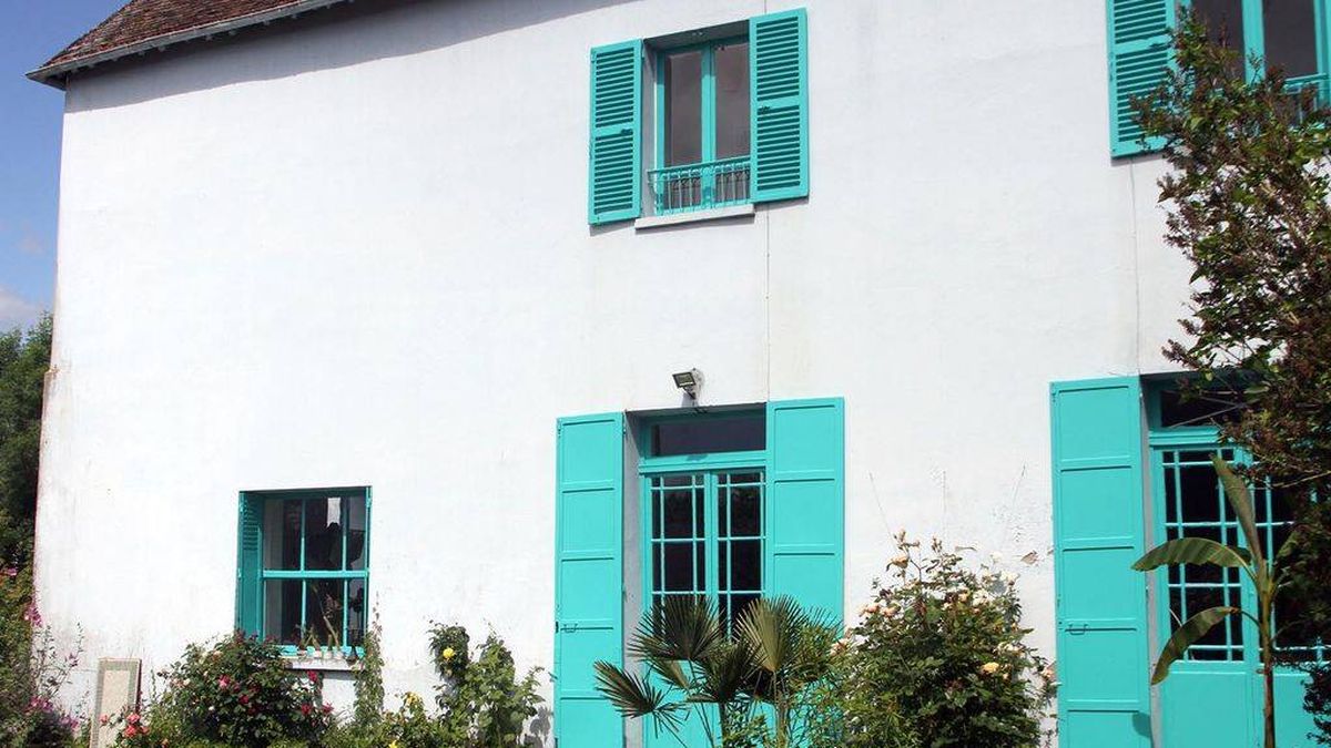 Escapada impresionista a Giverny: ¿te imaginas dormir en la casa azul de Monet?
