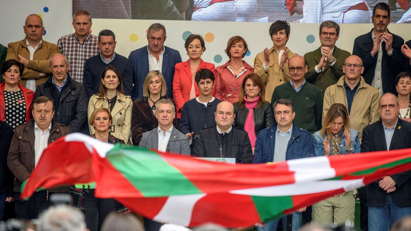 Urkullu, Ortuzar y Esteban, en la celebración del PNV en Bilbao del Aberri Eguna del pasado año. (EFE)