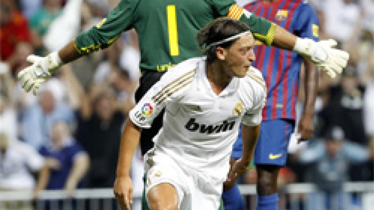 Ozil asegura que el Madrid está "a la altura del Barcelona"
