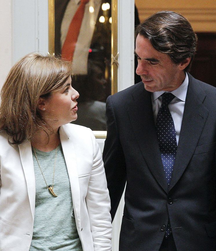 Foto: Soraya Sáenz de Santamaría y José María Aznar. (EFE)