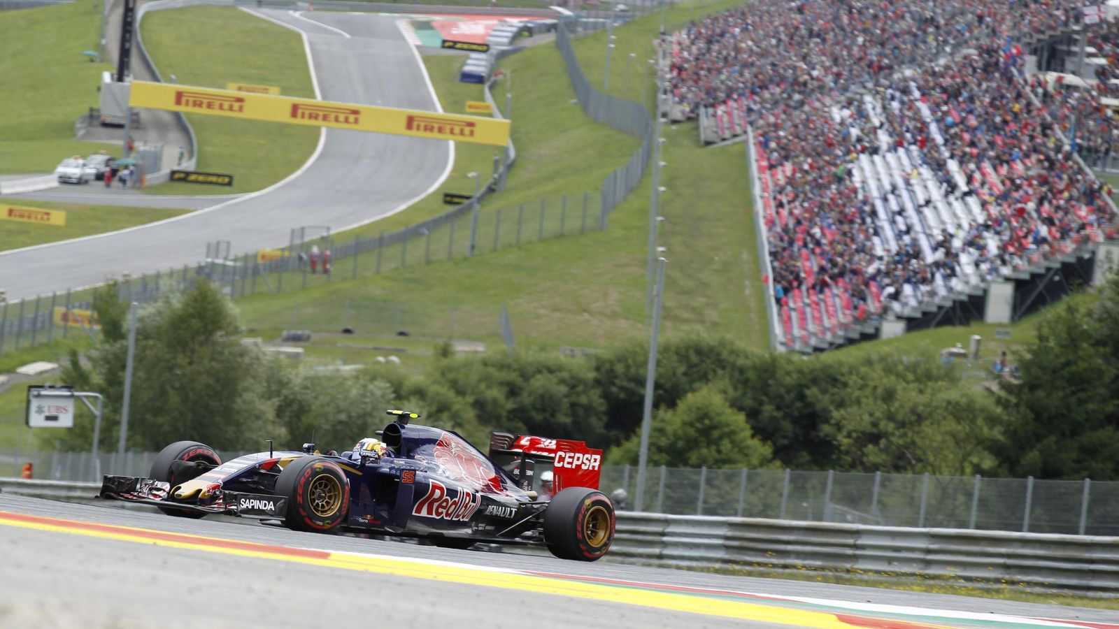 Foto: Carlos Sainz durante el Gran Premio de Austria (Efe)