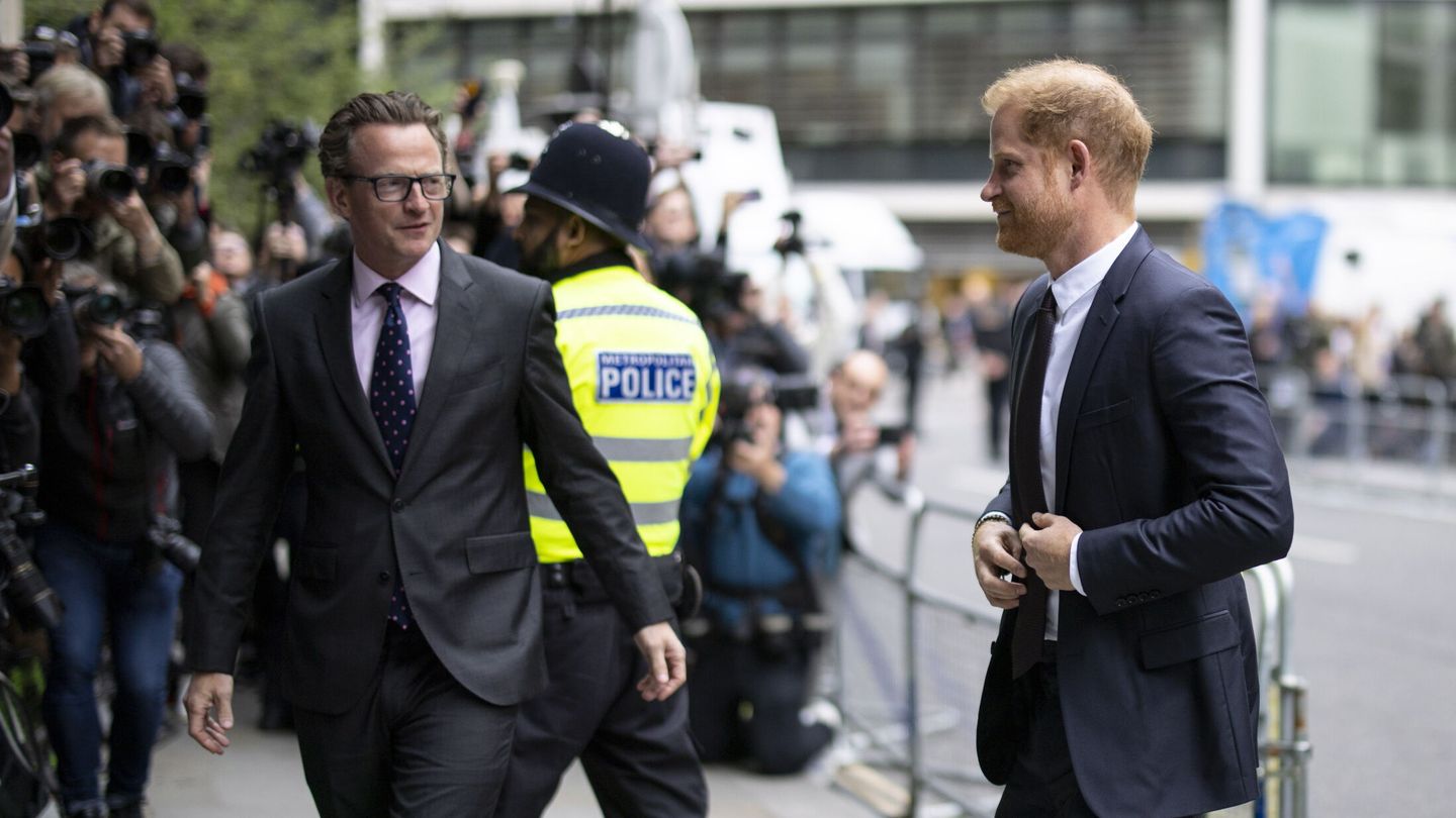 El royal, entrando en el tribunal. (Reuters)