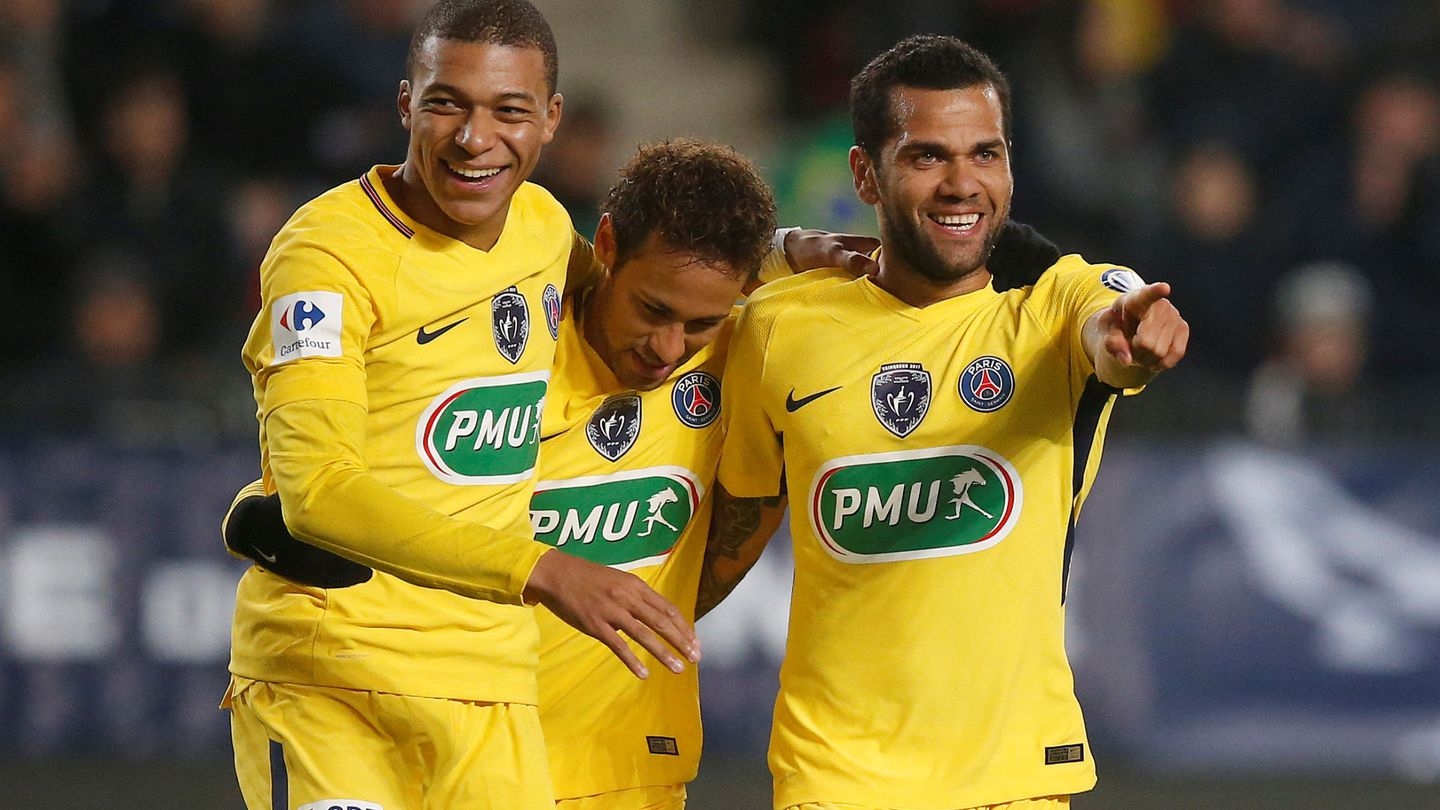 Mbappé, Neymar y Alves. 