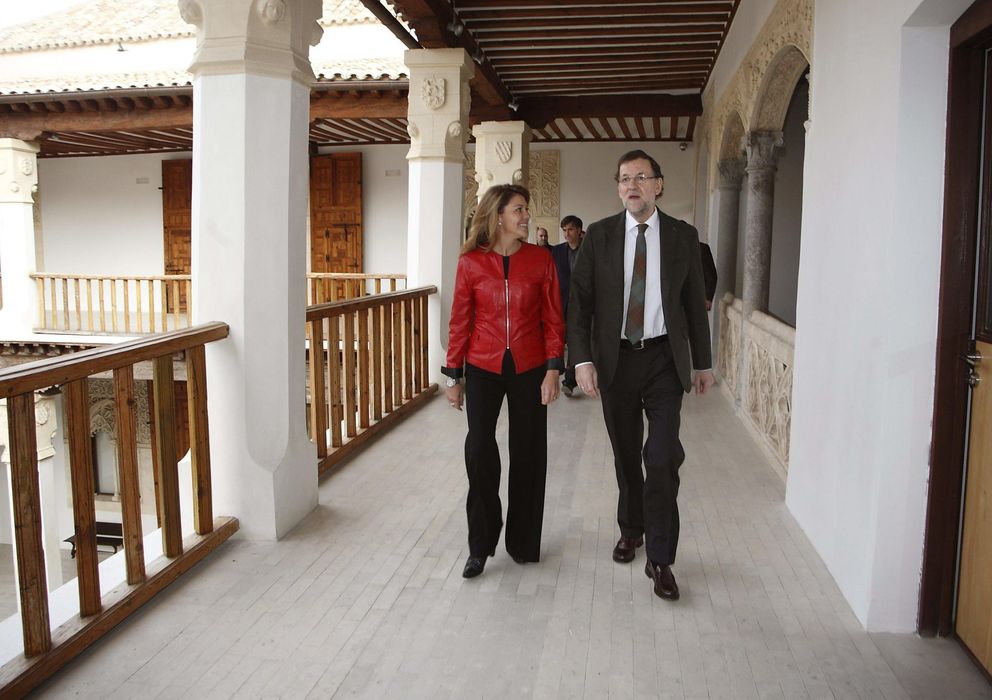 Foto: María Dolores de Cospedal recibió ayer a Rajoy en Toledo (Efe).