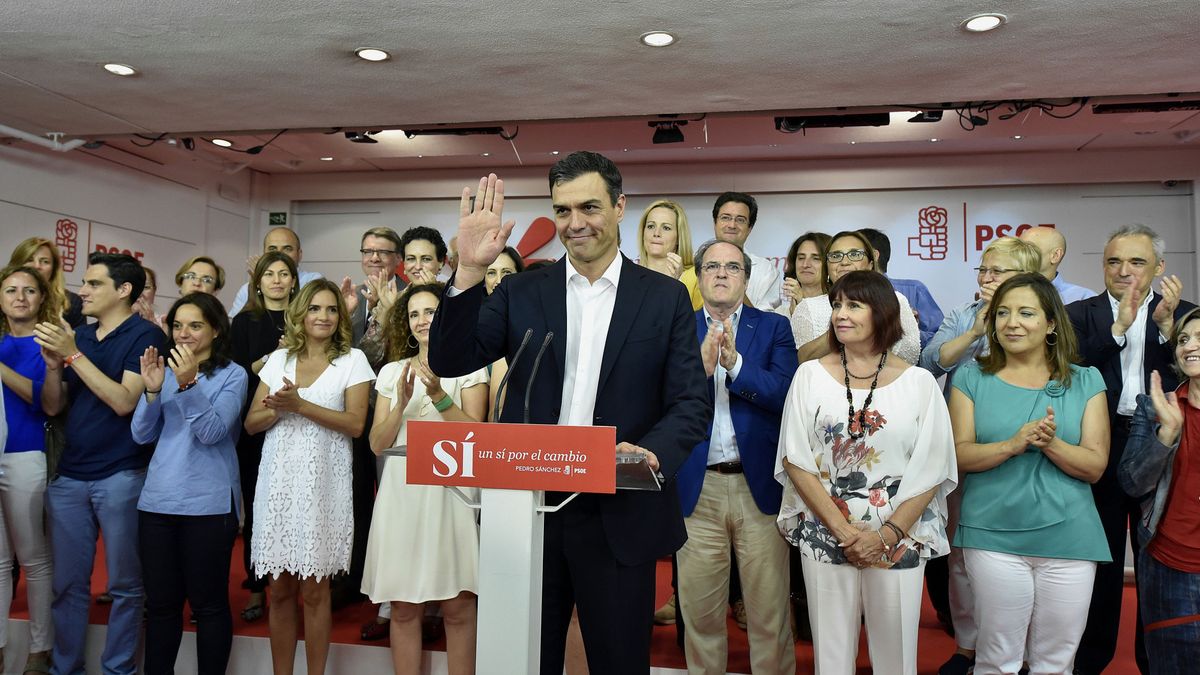 Sánchez vence la amenaza de 'sorpasso' y resiste por el fracaso de Iglesias y Díaz