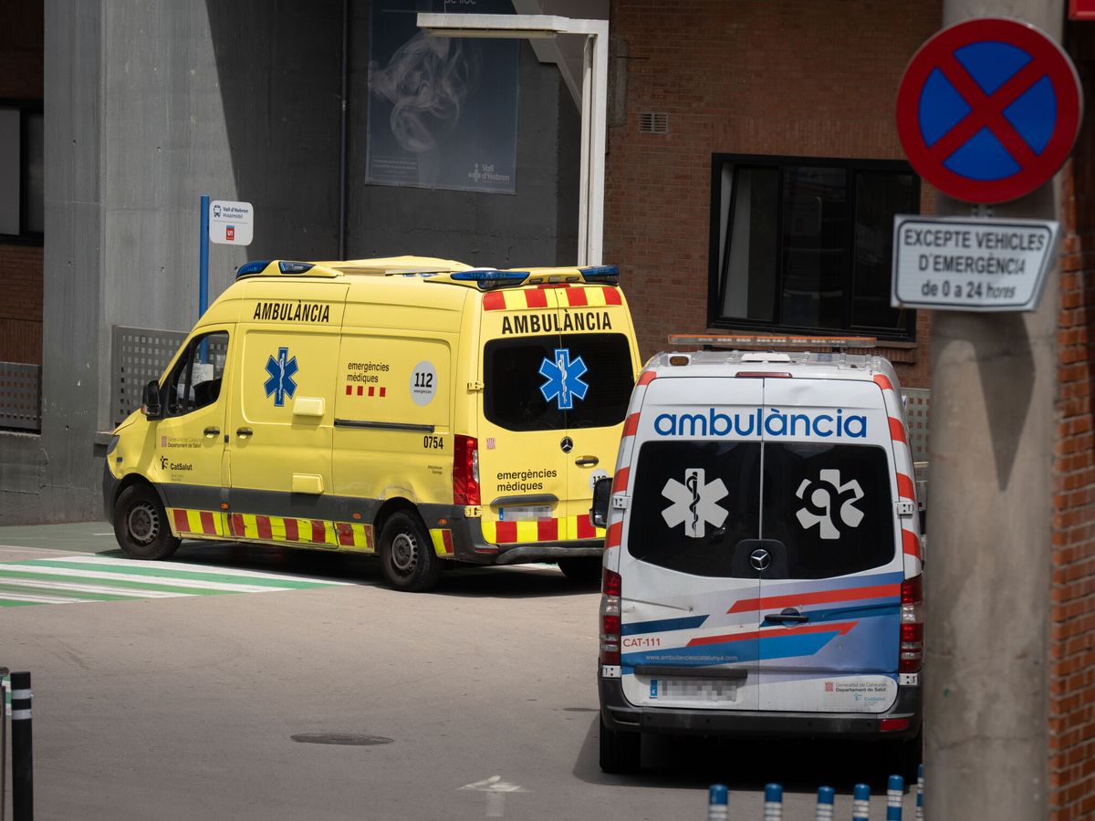 Foto: Ambulancias en Barcelona. (Europa Press)