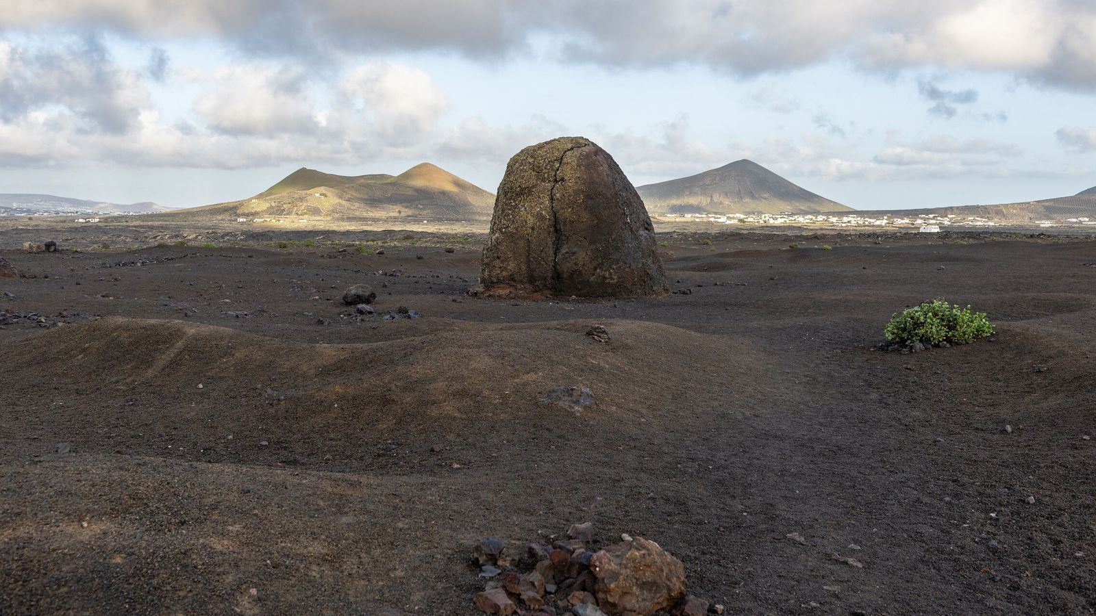 Rescatada en helicóptero del GES una senderista tras sufrir una caída en Tinajo (Lanzarote)