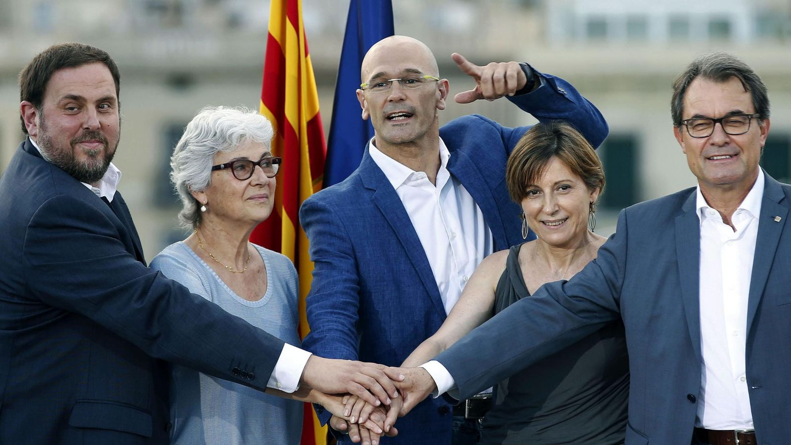 Foto: El presidente de la Generalitat y de CDC, Artur Mas, presenta la lista unitaria Junts Pel Sí de cara a las elecciones del 27-S. (Efe)