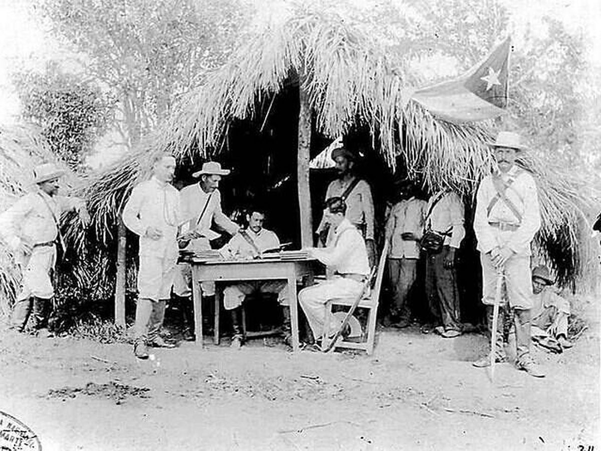 Foto: Los Mambises en su campamento de Pinar del Río. (José Gómez de la Carrera)