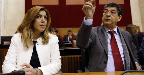 Foto: Susana Díaz y Diego Valderas, exlíder de IU-A y exvicepresidente de la Junta, en 2015. (Reuters)
