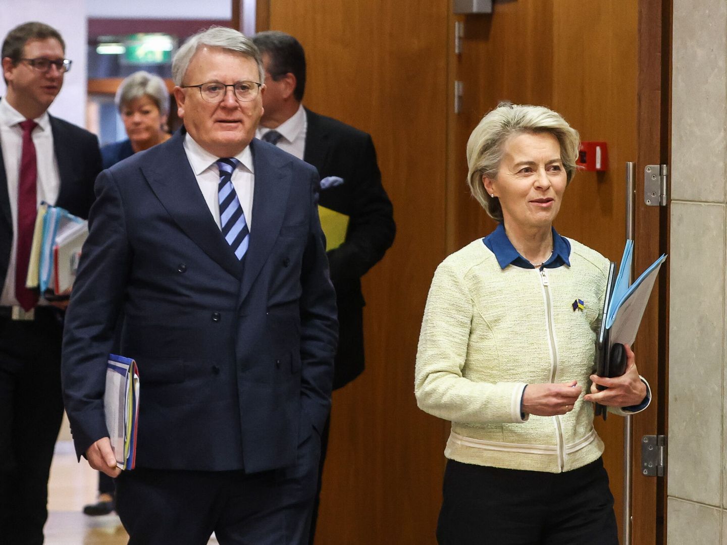Schmit, junto con Von der Leyen, presidenta de la Comisión Europea. (EFE)