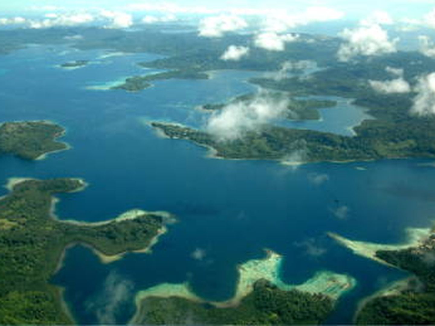 Vista aérea de las Islas Salomón. (Wikimedia Commons)