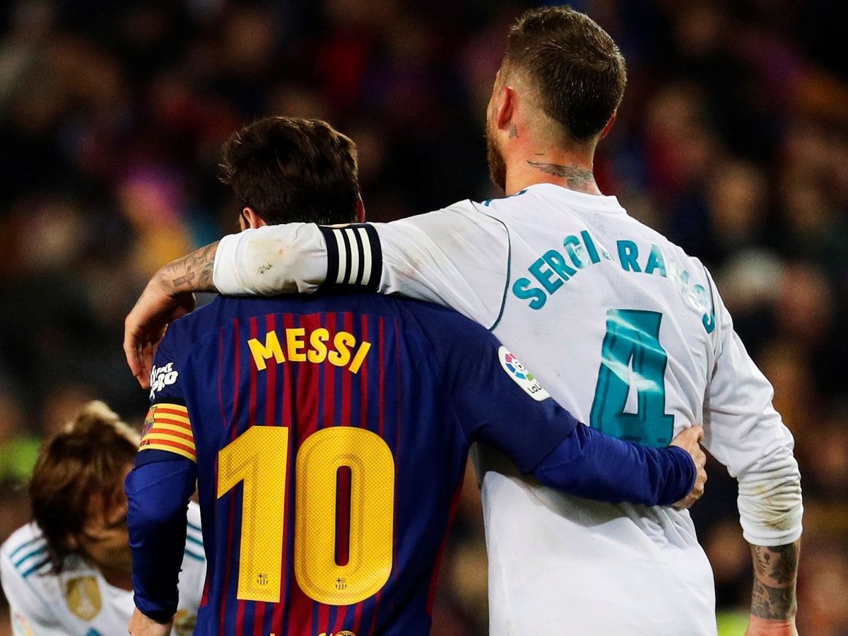 Foto: Sergio Ramos y Messi, al término de un partido de Liga en el Camp Nou. (EFE)
