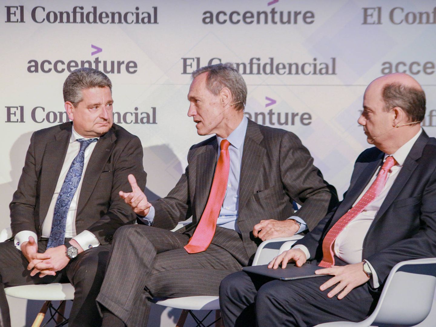 De izquierda a derecha: Miguel Ángel López (Siemens), Silvio González (Atresmedia) y José Manuel Inchausti (Mapfre).