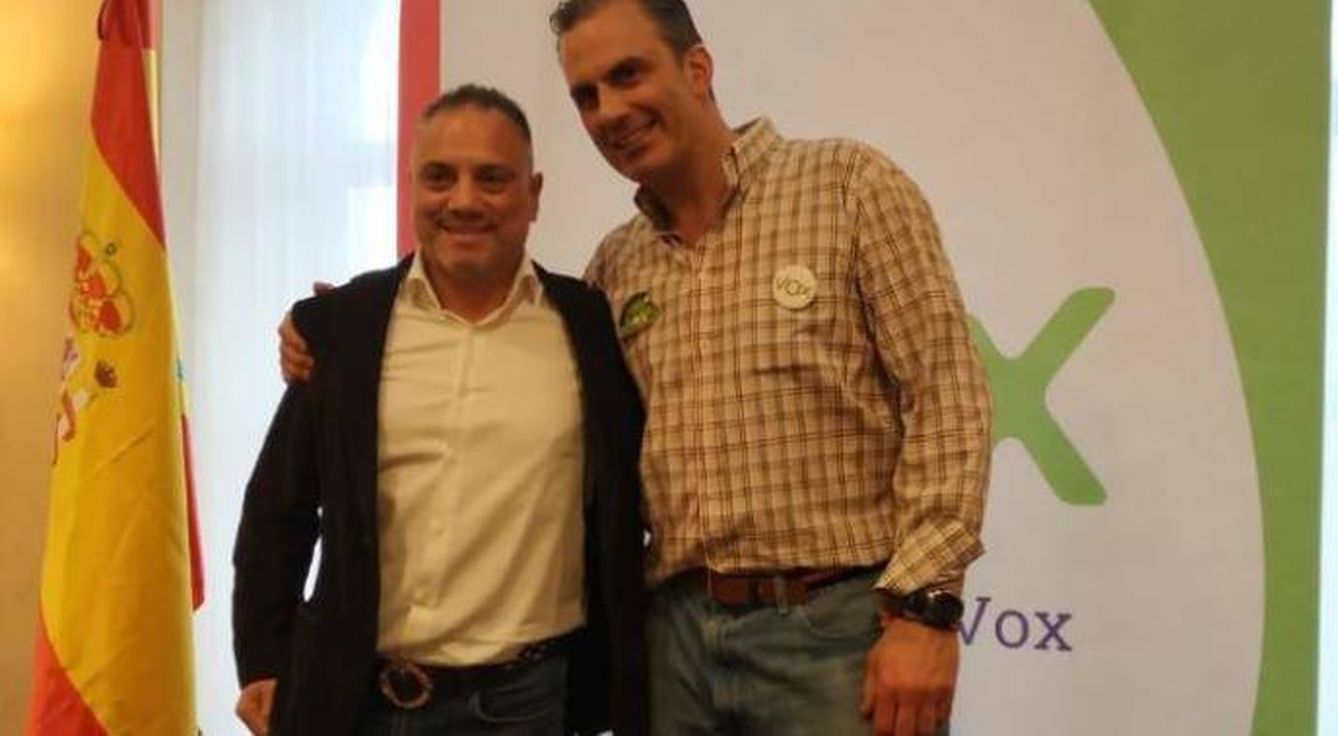 José Ignacio Vega, junto a Javier Ortega Smith.