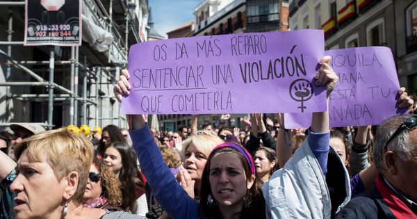 Foto: Feministas en una protesta contra la sentencia de La Manada | EFE