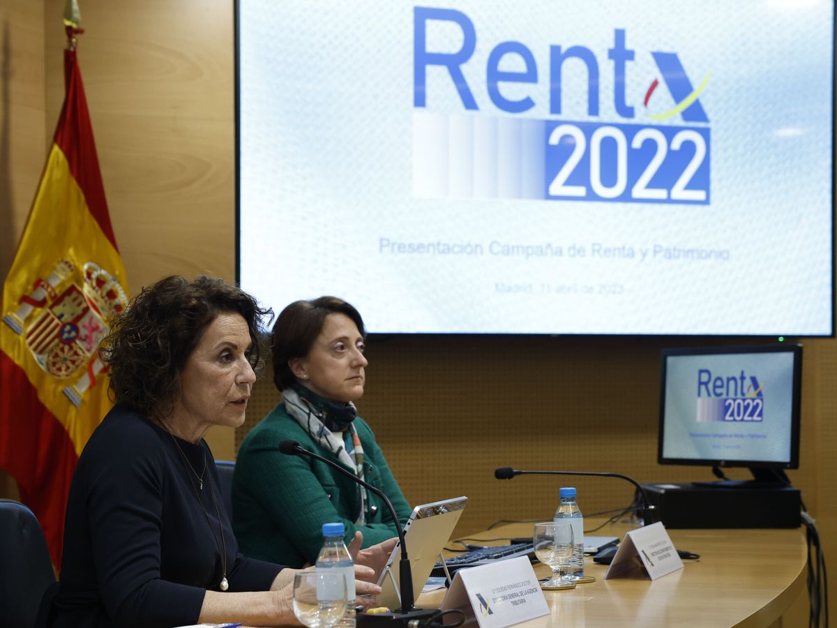 Foto: La directora general de la Agencia Tributaria, Soledad Fernández, y la directora del Departamento de Gestión Tributaria, Rosa María Prieto, en la presentación de la pasada campaña de la Renta, en Madrid. Foto: EFE