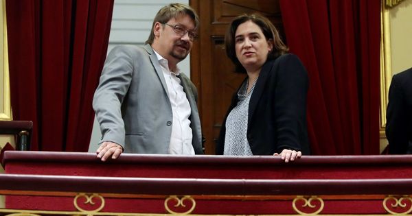 Foto: La alcaldesa de Barcelona, Ada Colau, y el exdiputado del Parlament catalán, Xavier Domènech. (EFE)