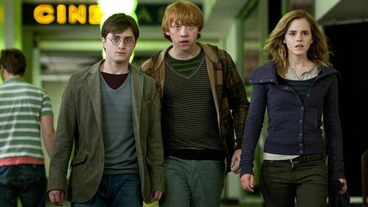 Rupert Grint, Emma Watson y Daniel Radcliffe en 'Harry Potter y las reliquias de la muerte'. (Warner Bros.)